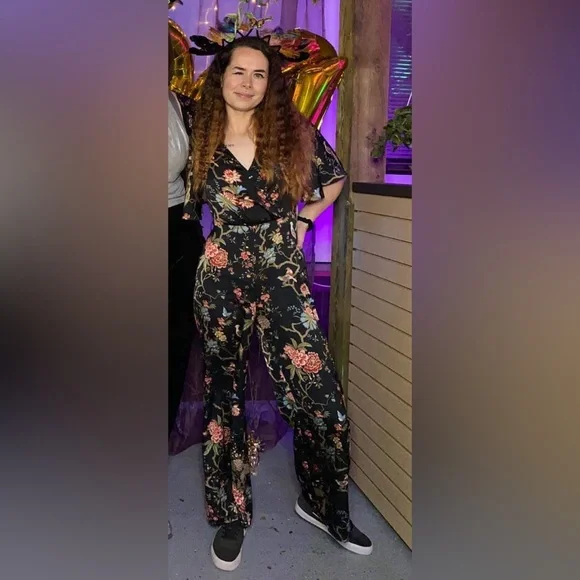 H&M Black Floral Jumpsuit with Belt - Picture 4 of 4